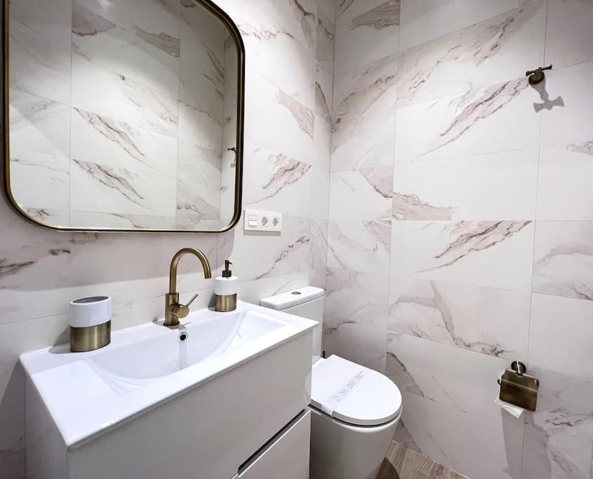 Apartmán Auxiliadora Luxury Sevilla Exteriér fotografie